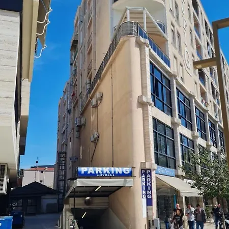 Two Bedroom Boulevard دراس