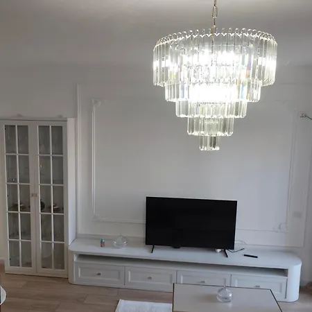 Two Bedroom Boulevard شقة
