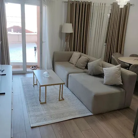 Two Bedroom Boulevard شقة *