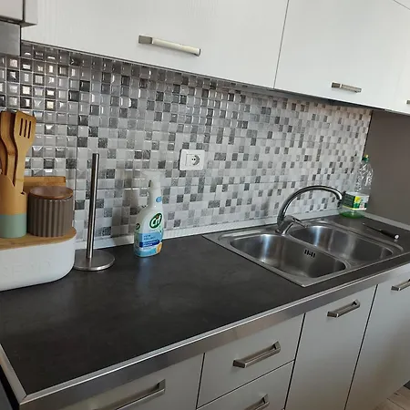 Two Bedroom Boulevard شقة