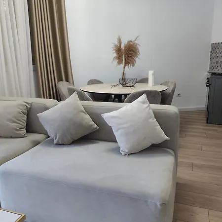 Two Bedroom Boulevard *