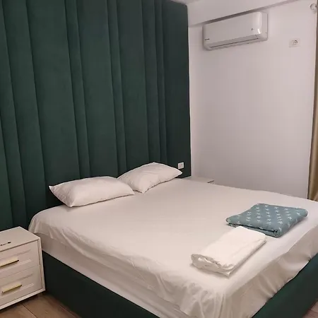 Two Bedroom Boulevard شقة *