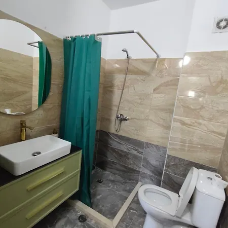 Two Bedroom Boulevard شقة